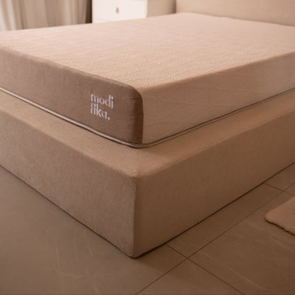 Capa Box Velare Modifika Casal em Tecido Bouclé com Acabamento Sofisticado